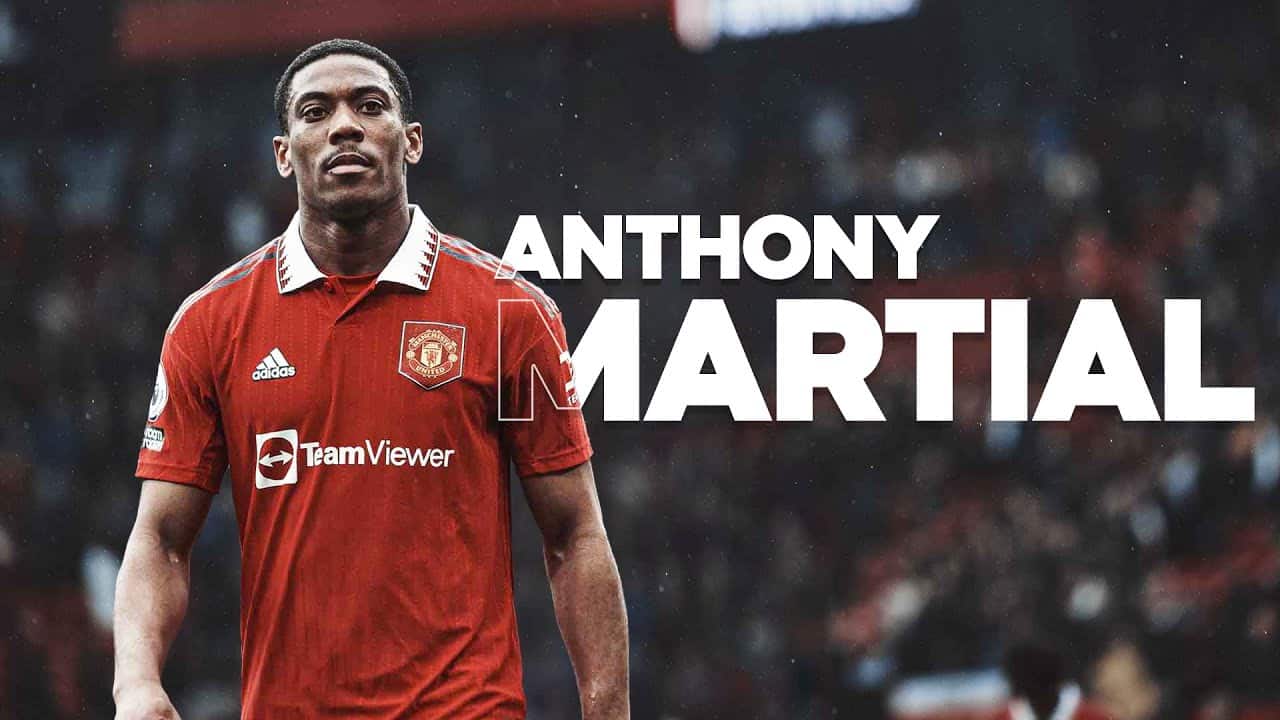 Martial Leaves Manchester United